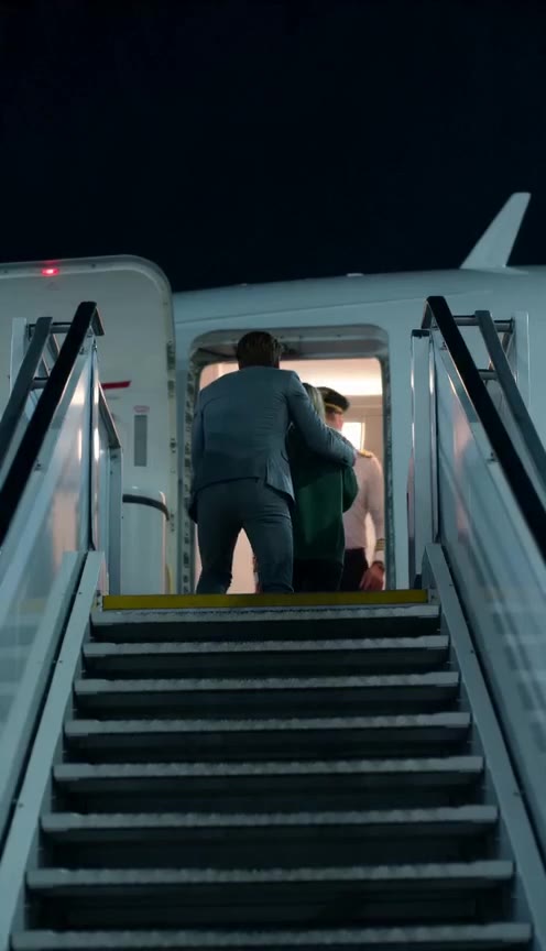 A Pilot Stops an Abusive Husband, Uncovering a Shocking Family Secret