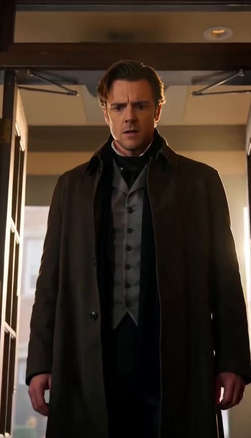 A Wealthy Stranger Steps in When a Ruthless Customer Attacks a Helpless Waitress