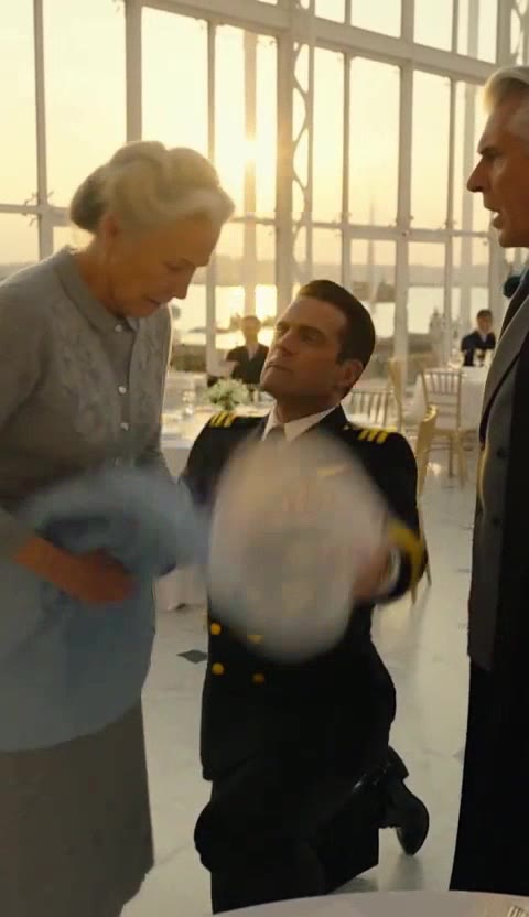 The Admiral Stood Over the Headmaster and Said, "Nobody Kneels Before My Mother"