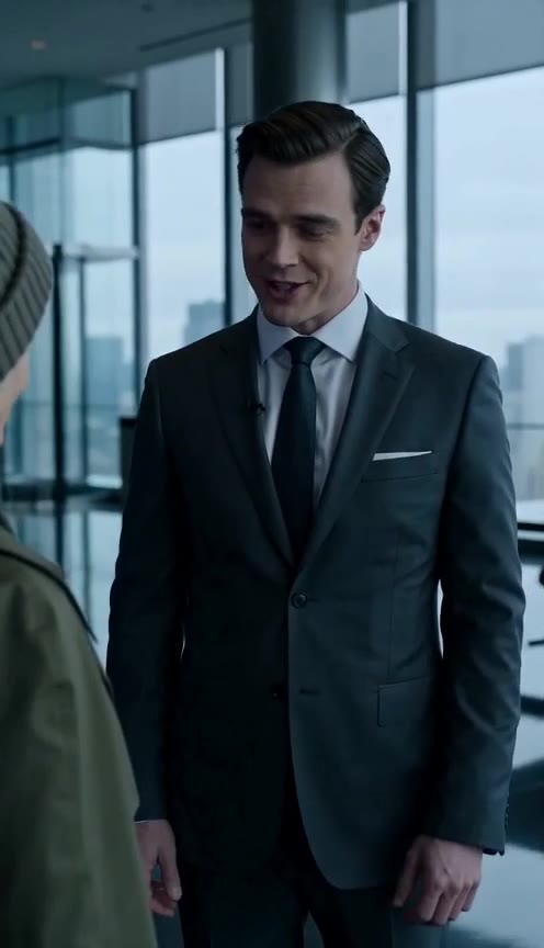 An Arrogant Banker Mocked an Elderly Woman, Unaware of Her Real Power