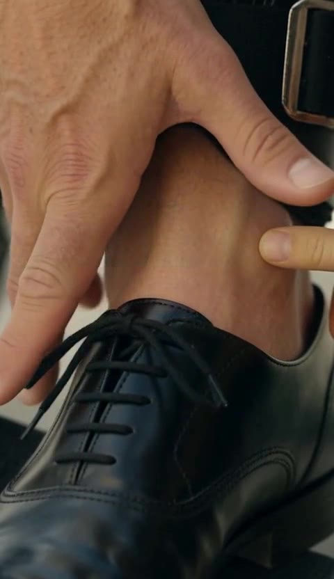 The Barefoot Boy Who Touched a Paralyzed Billionaire’s Ankle — Then Revealed a Locket That Broke Him