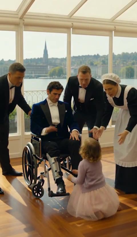 Barefoot Girl Tells Billionaire She Can Make Him Walk—Then Reveals a Locket That Changes Everything