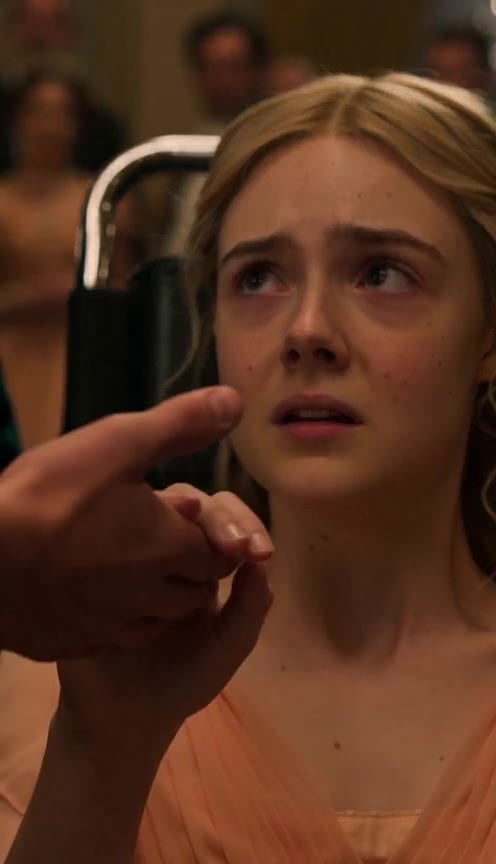 A Barefoot Stranger Offered to Dance With Me and Exposed My Father’s Darkest Secret