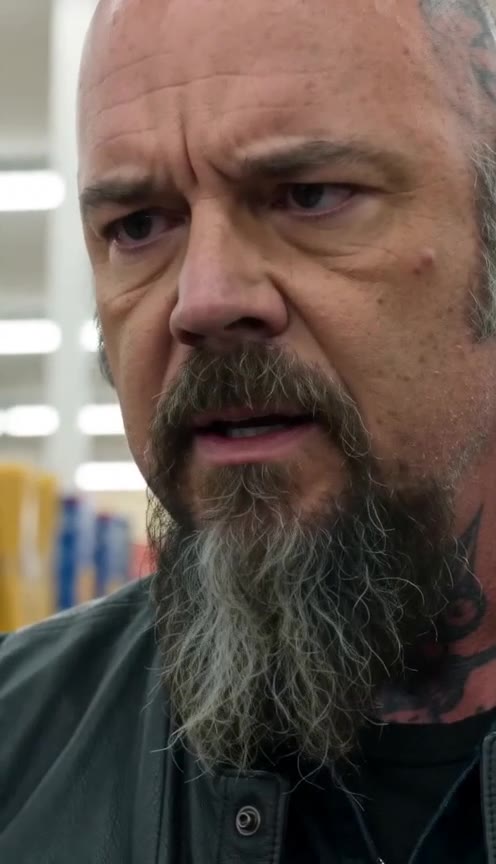 The Biker Who Stood Between a Terrified Little Girl and Her Worst Nightmare
