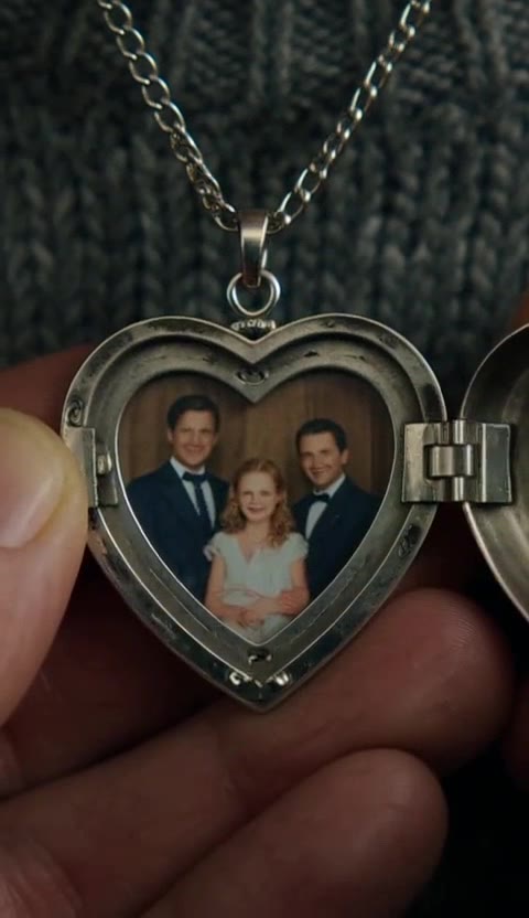 The Moment the Billionaire Matched the Locket, the Foster Mother's World Collapsed