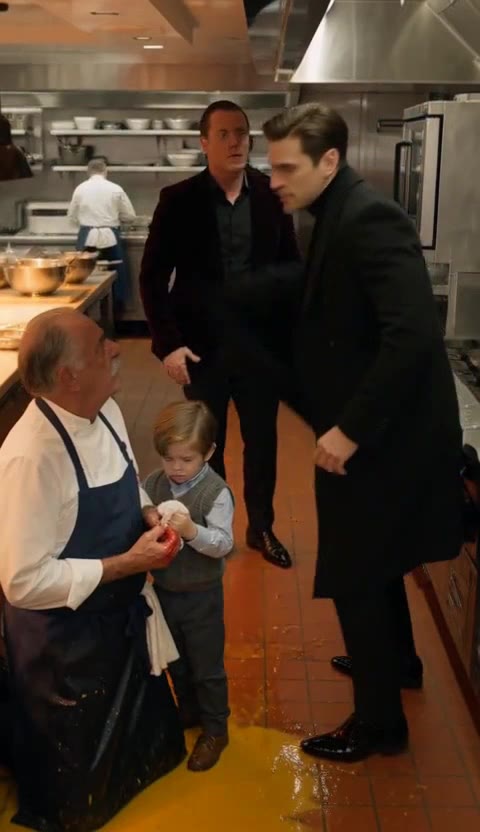 Billionaire Son Catches Restaurant Manager Humiliating His Father—Then Drops to His Knees
