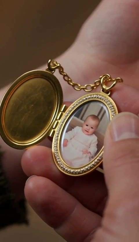 The Birthmark on His Wrist Revealed He Was the Diamond Mogul's Stolen Son