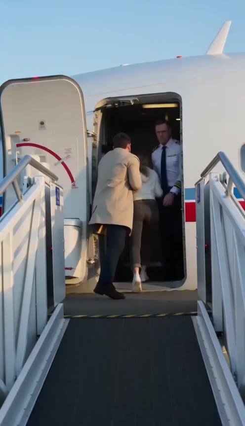 A Brave Pilot Intervenes When a Husband Forces His Bruised Wife Onto a Flight