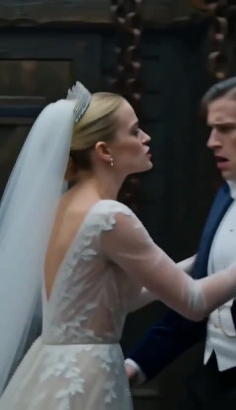 Bride Reclaims Fortune From Arrogant Groom And Transforms Into Powerful Heiress!