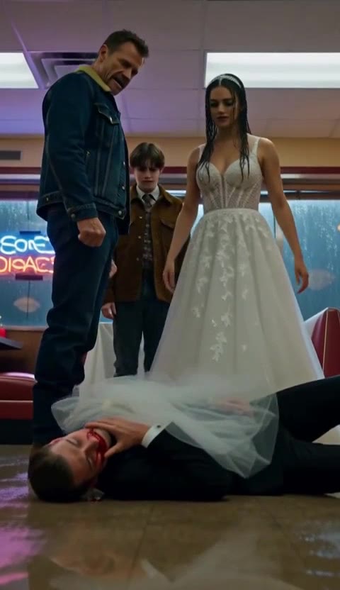 Bride's Dad Beats Groom For Slapping His Son At The Altar!