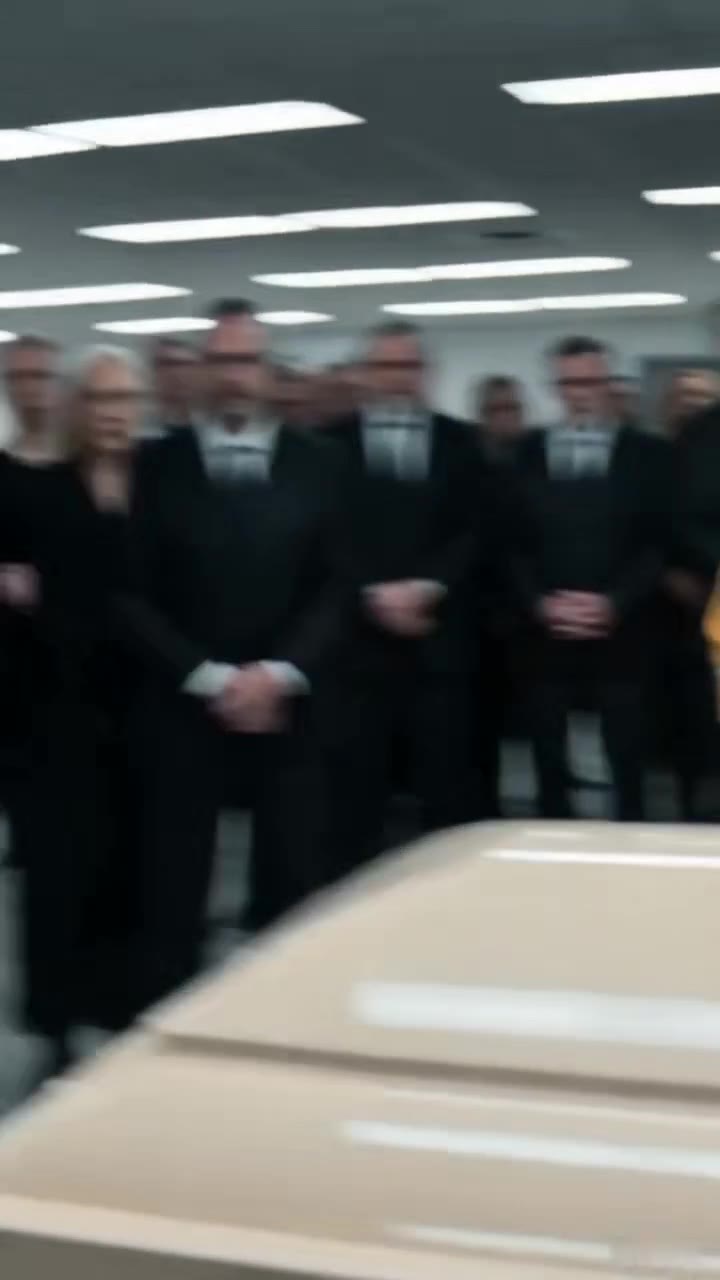 J'ai brisé le cercueil de ma sœur à la hache pour prouver sa survie