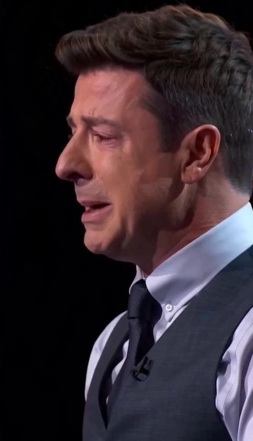 A Cooking Show Judge Weeps After Tasting a Contestant's Secret Family Recipe