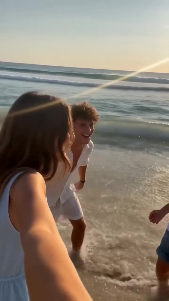 My Daughter Pointed at a Stranger on the Beach, and My Whole World Shattered