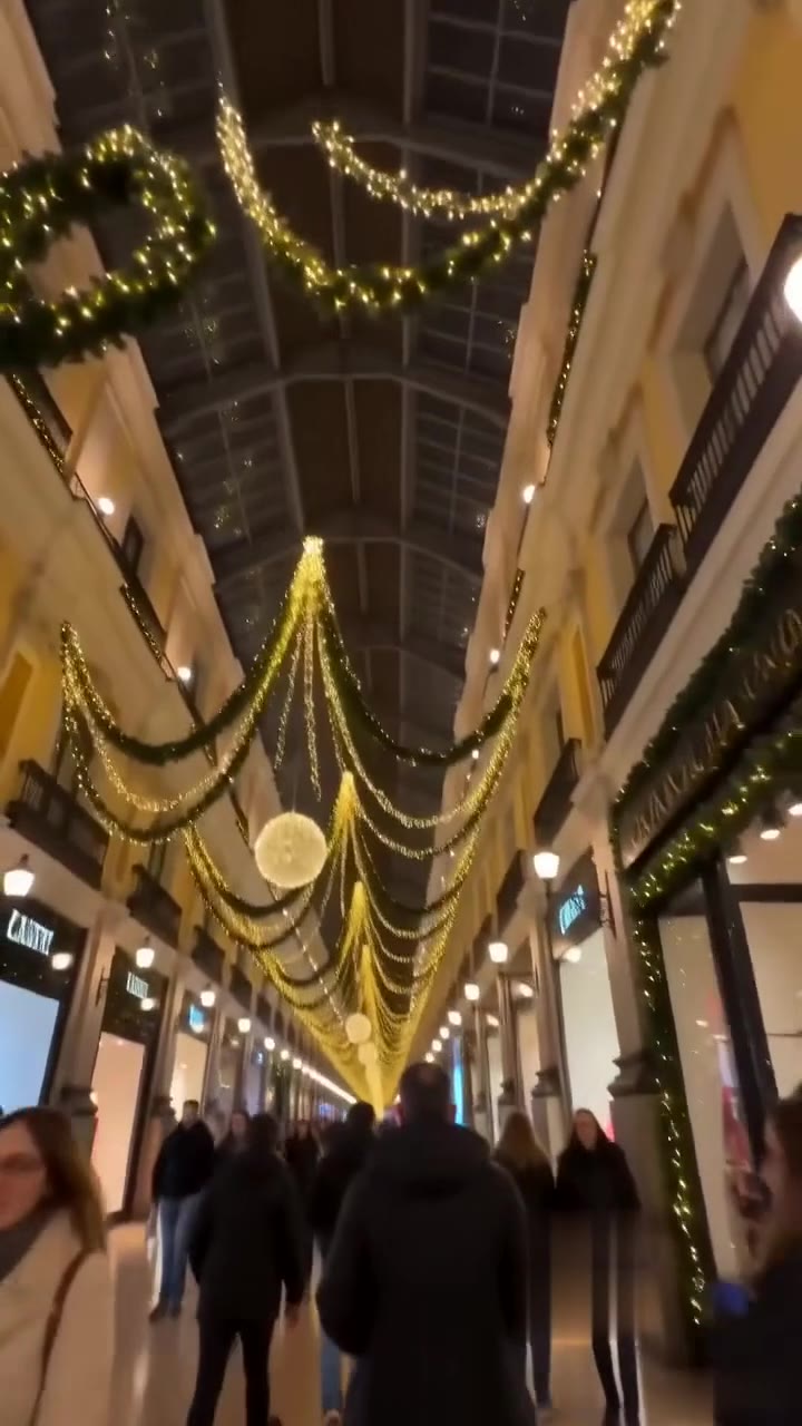 El ataque de mi esposo en el centro comercial desenterró una verdad imperdonable