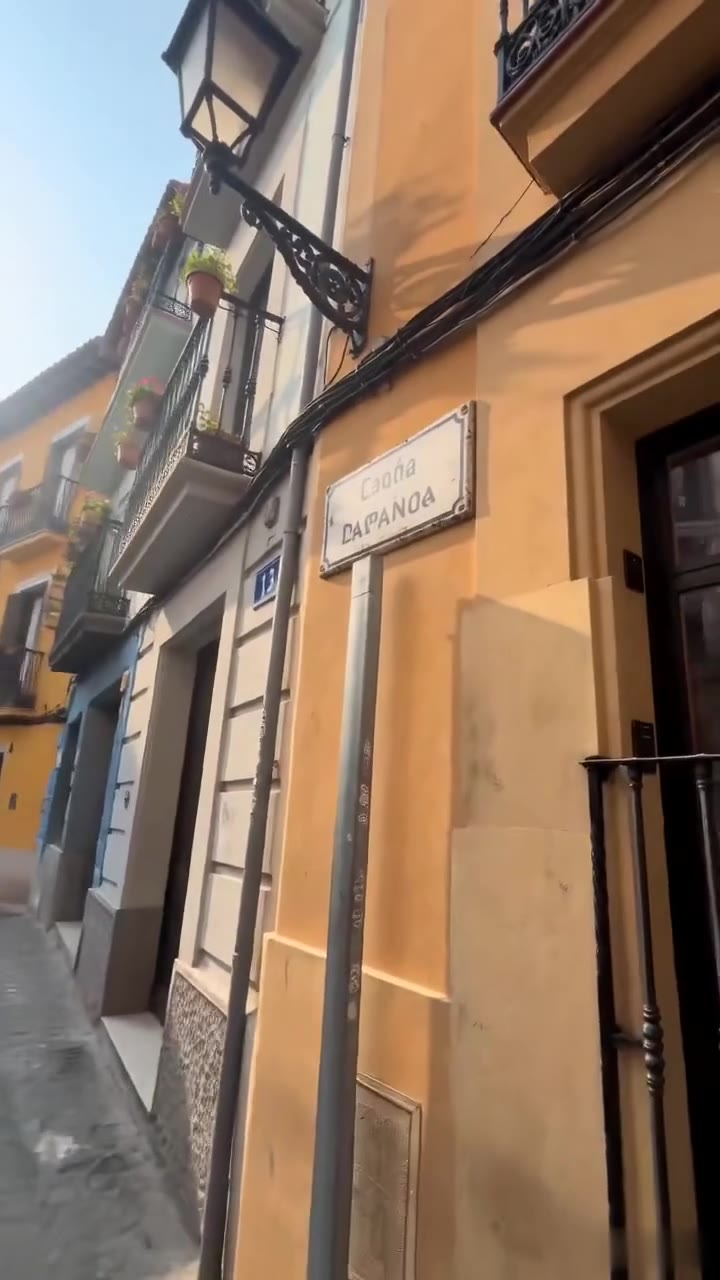 El desconocido que me ayudó a levantarme cambió mi vida tras una humillación
