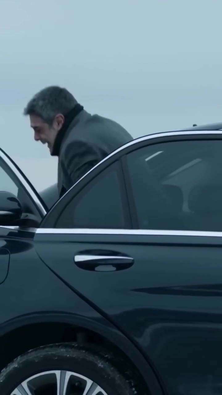 El desgarrador reencuentro bajo la nieve que desenterró el peor secreto de mi familia