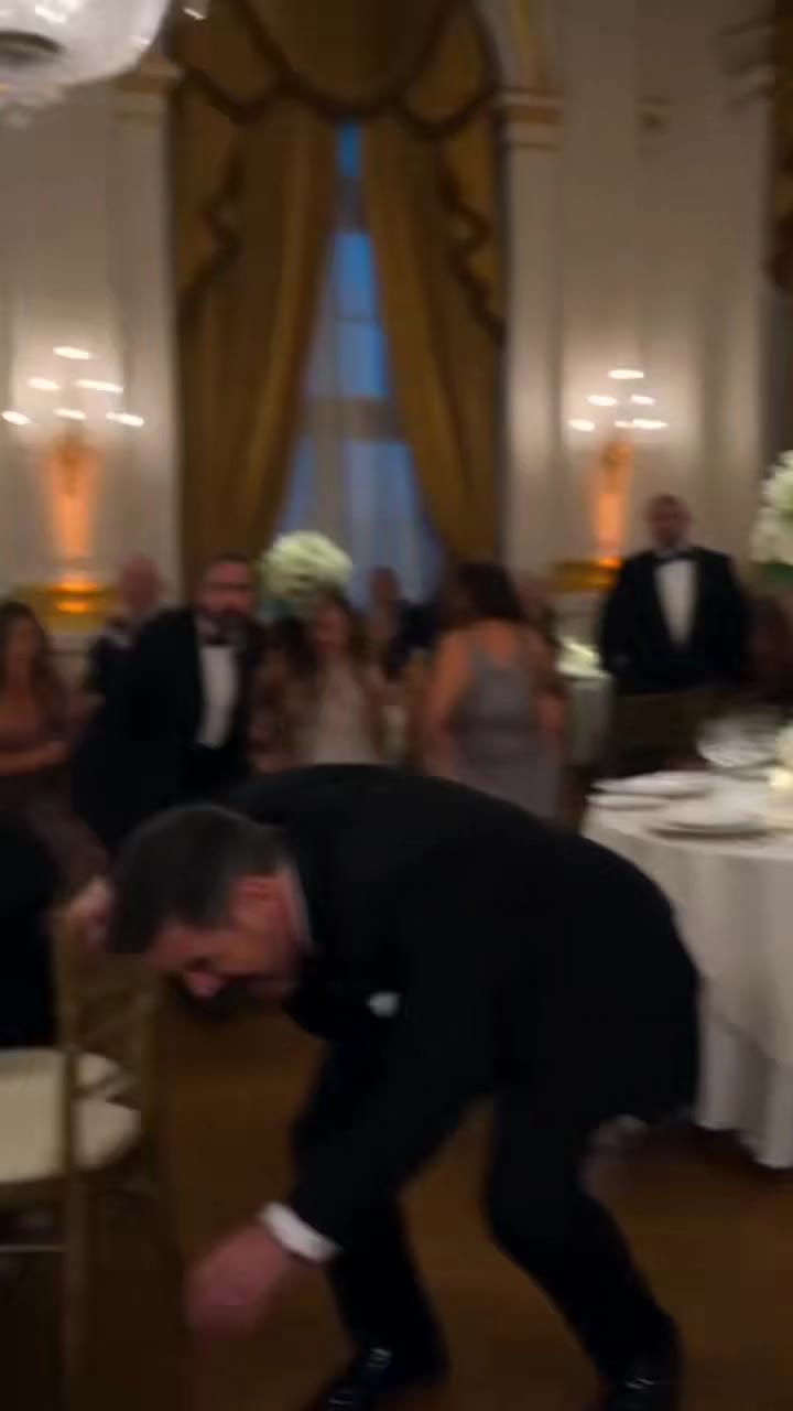 El desprecio de mi esposa hacia mi abuela en el altar reveló su peor secreto