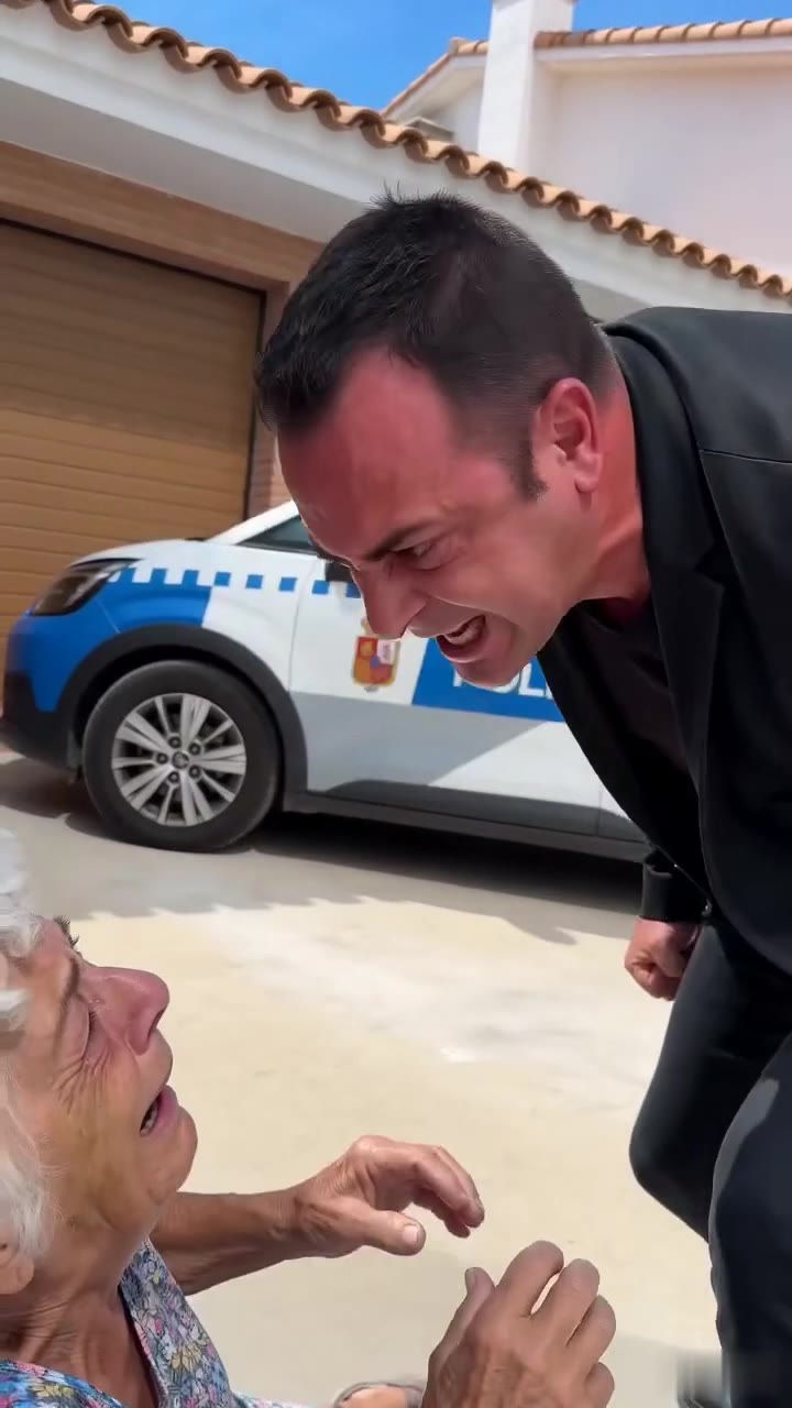 El día que descubrí por qué mi esposo quería destruir a mi anciana madre
