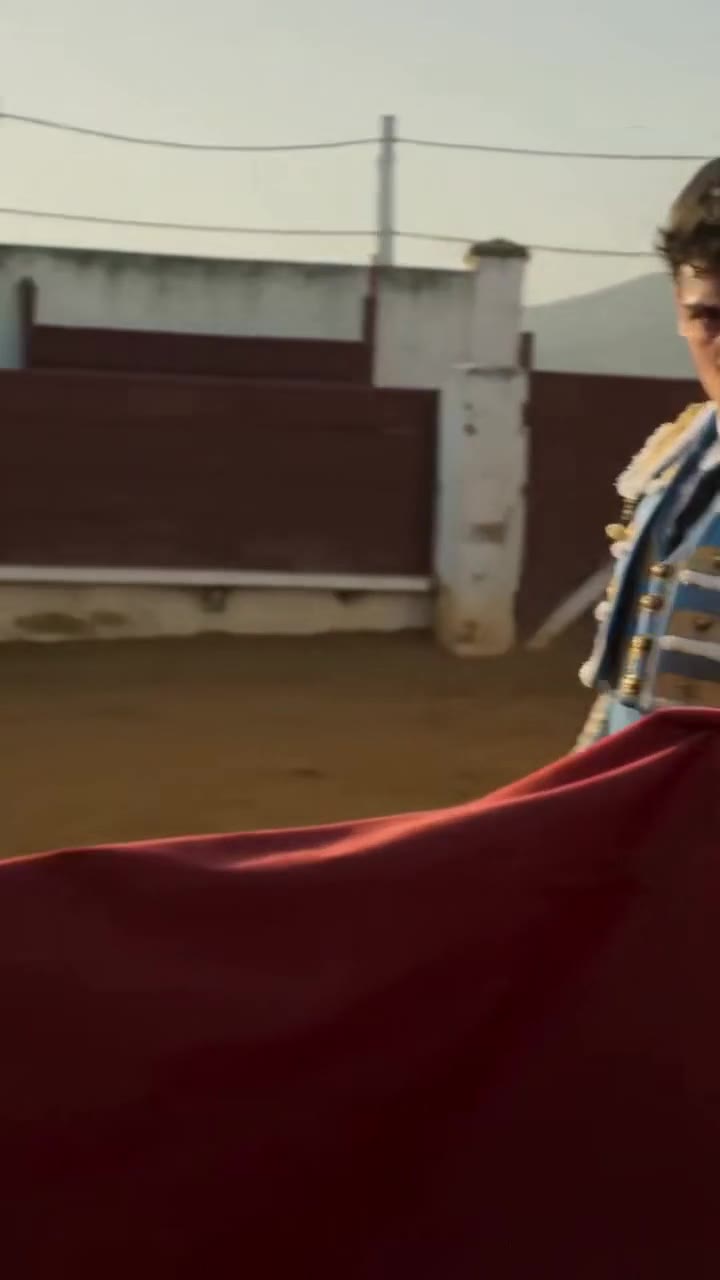 El misterio del pañuelo rojo que salvó la vida de un joven en el ruedo