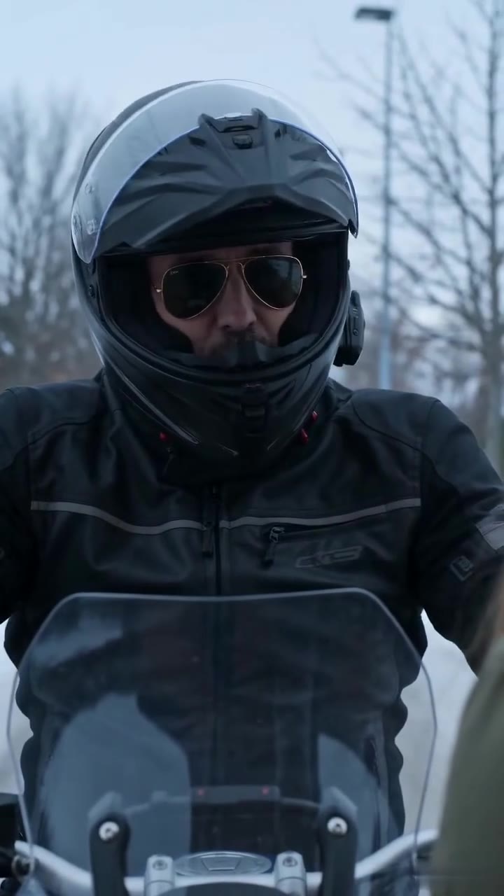 El motorista misterioso que me salvó de un destino cruel en la nieve