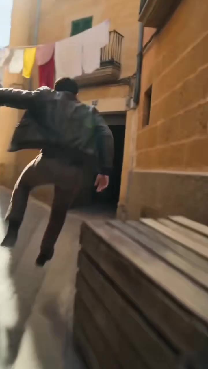 El regreso de mi hermano militar salvó a nuestra abuela de una cruel traición