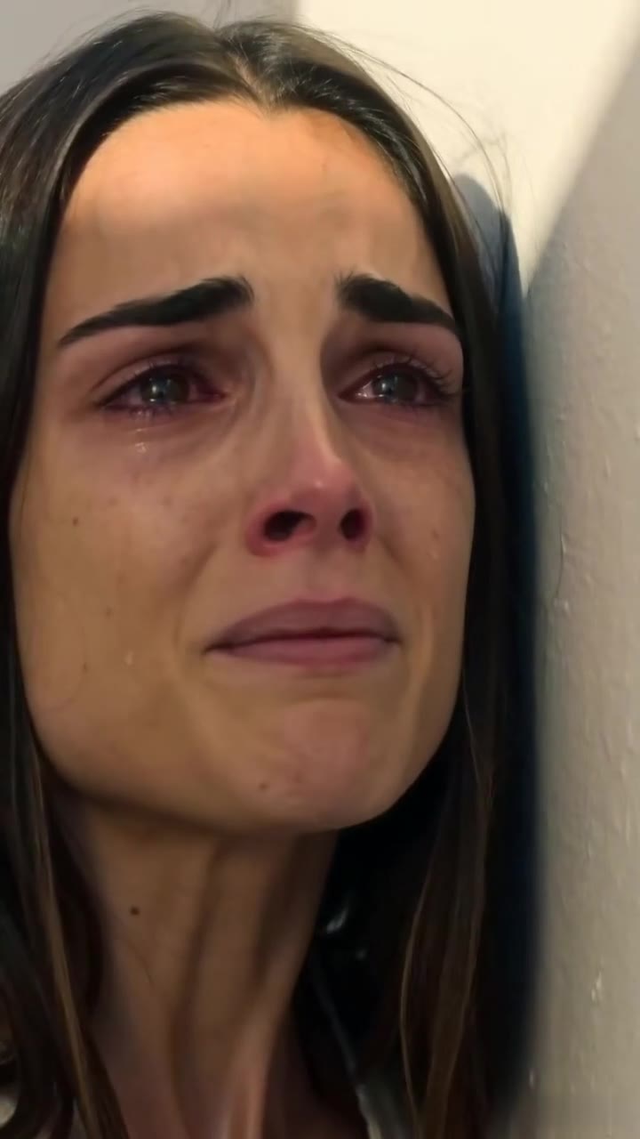 El impactante secreto que mi padre reveló al entrar a mi boda lo arruinó todo