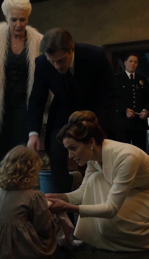 The Foster Child's Blanket Hid a Royal Crest—Then the Billionaire Dropped to His Knees