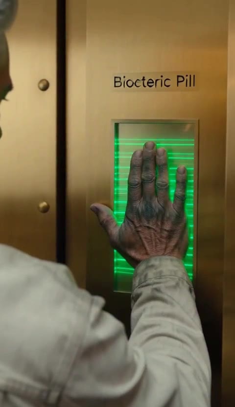 He Was Mocked for His Greasy Jacket, Until His Daughter Made Him Press His Palm on the Gold Vault Scanner