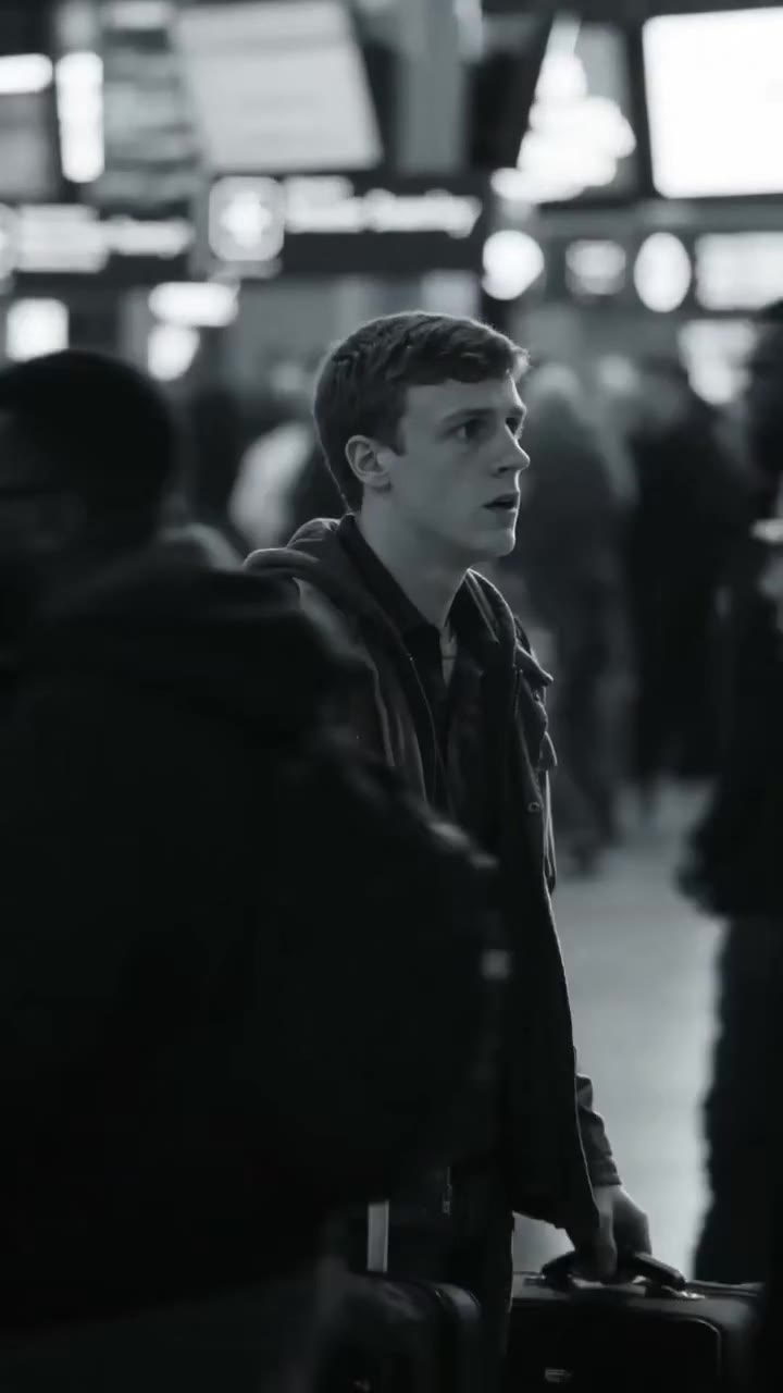 A Guard Publicly Humiliated a Navy Officer, but One Intercom Announcement Changed Everything