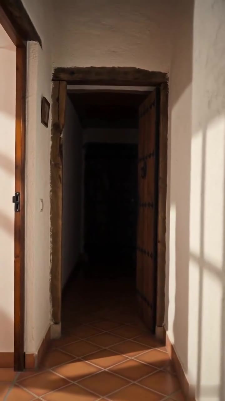 Mi hermano atacó a nuestra madre por dinero, pero olvidó quién la protegería