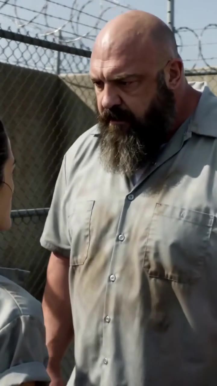 How a Slender Woman in Prison Silenced the Yard's Most Feared Giant