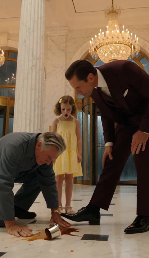 The Janitor Who Made a Corrupt Manager Kneel Before the Whole Hotel