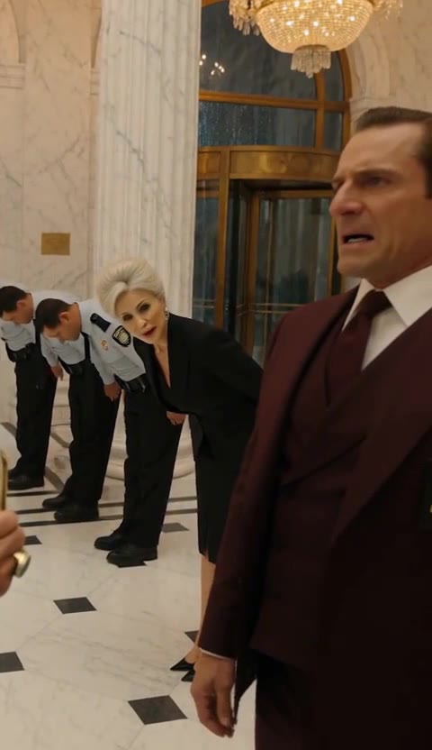 The Janitor Who Made a Corrupt Manager Kneel Before the Whole Hotel
