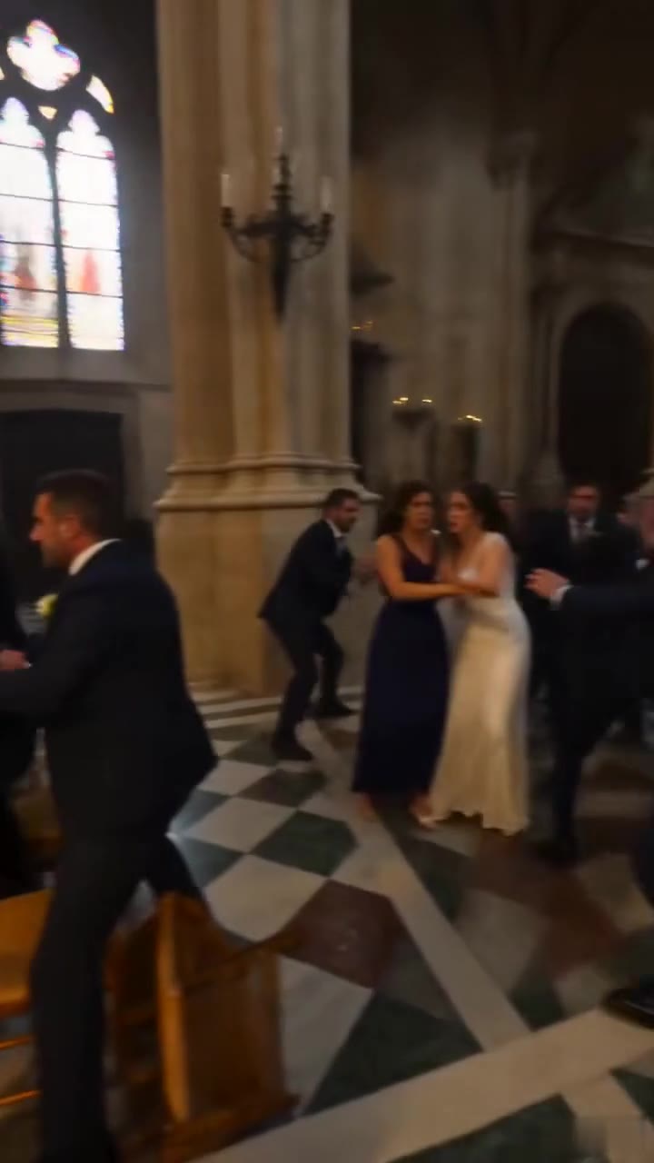 La bofetada en el altar que reveló el secreto más oscuro de mi hermana