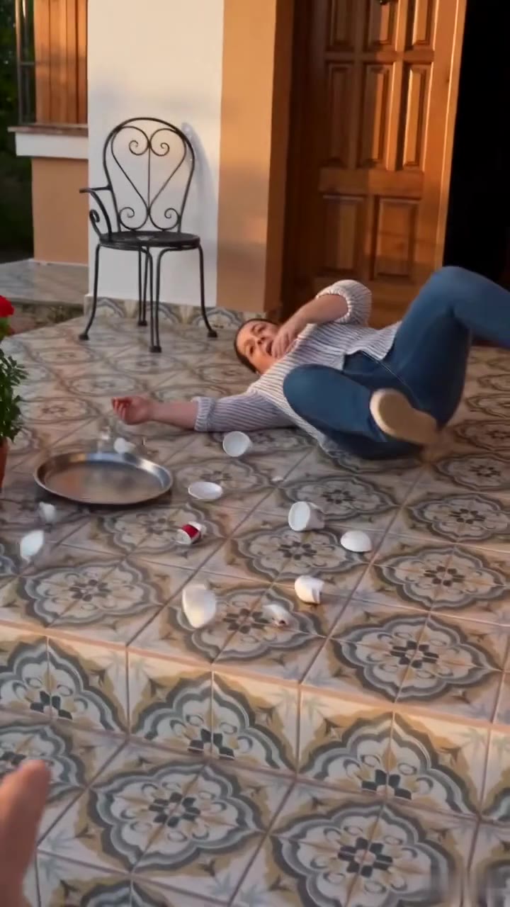 La caída de mi madre reveló la traición más dolorosa de mi esposo