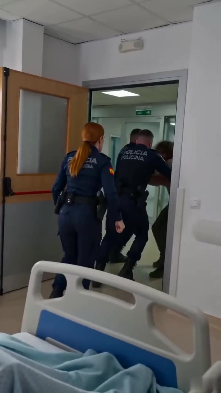 La capitana de policía que arriesgó su placa para salvar a una víctima inesperada