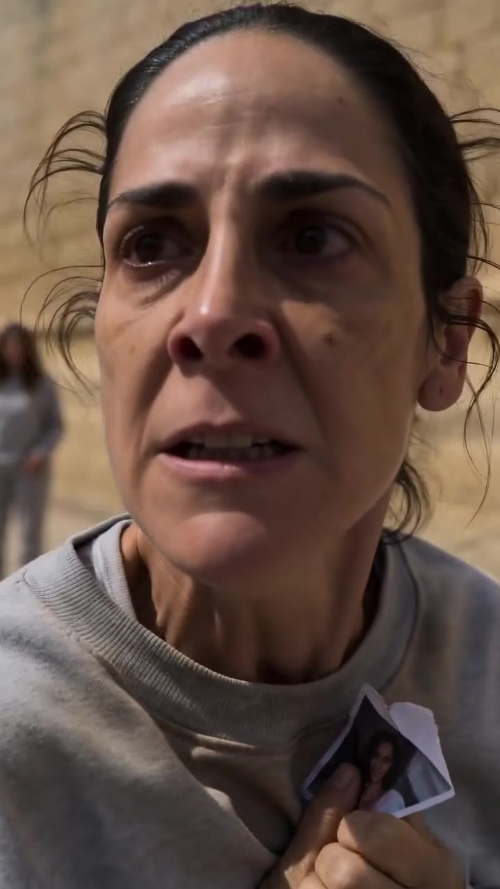 La promesa de una reclusa para proteger a la madre de su peor enemigo