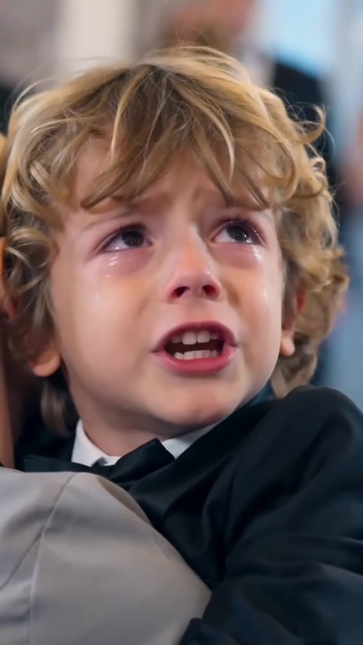 Le cri de mon fils au milieu du bal a brisé des années de mensonges
