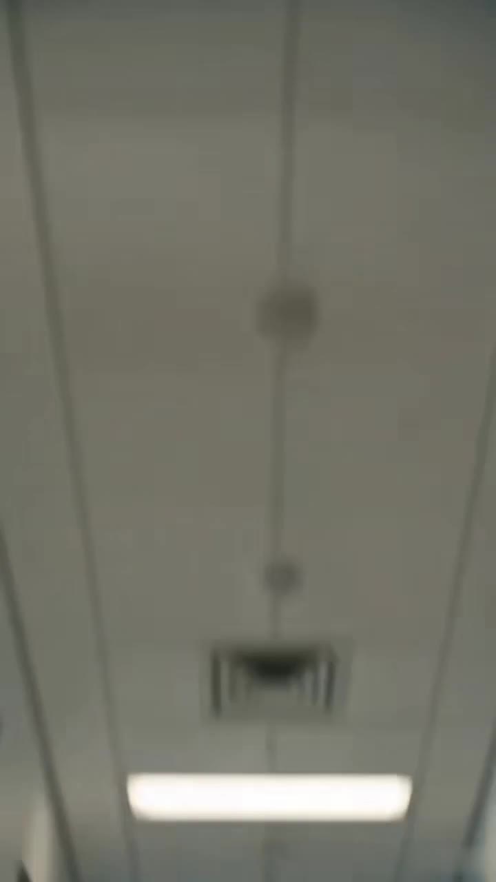 El médico arrogante me echó de mi propio hospital sin saber quién era yo realmente