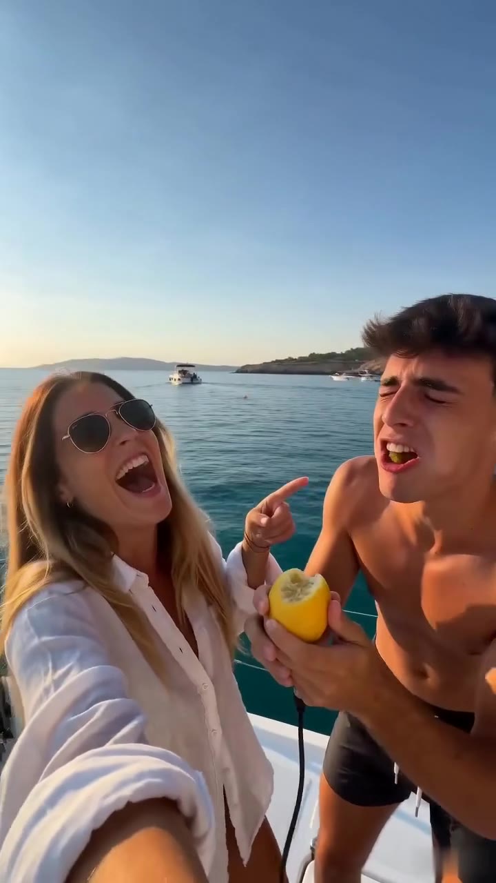 Mi mejor amiga empujó a mi esposo al mar por celos y descubrí su terrible secreto