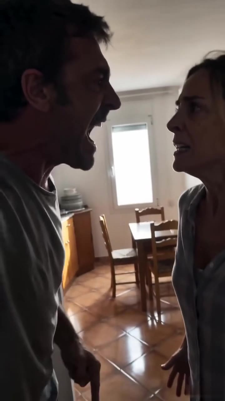 Mi esposa maltrataba a mi madre en secreto hasta que descubrí su oscuro plan