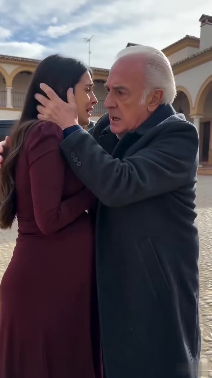 Mi esposo me atacó embarazada en la finca, pero un hombre poderoso me salvó