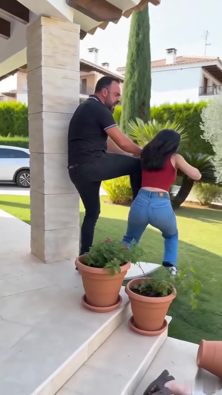 Mi esposo me culpó de la caída de su madre para ocultar su traición