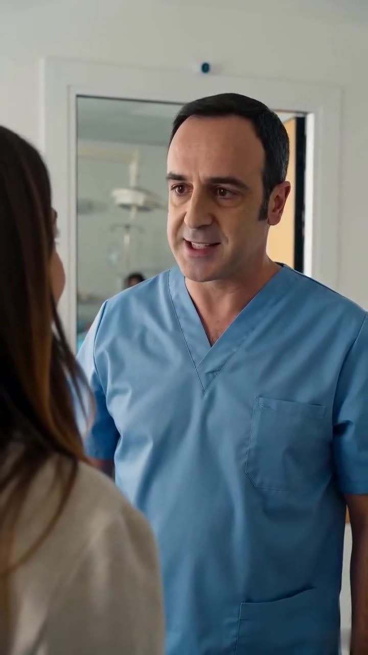 Mi esposo me traicionó en el hospital y su amante intentó hacerme daño