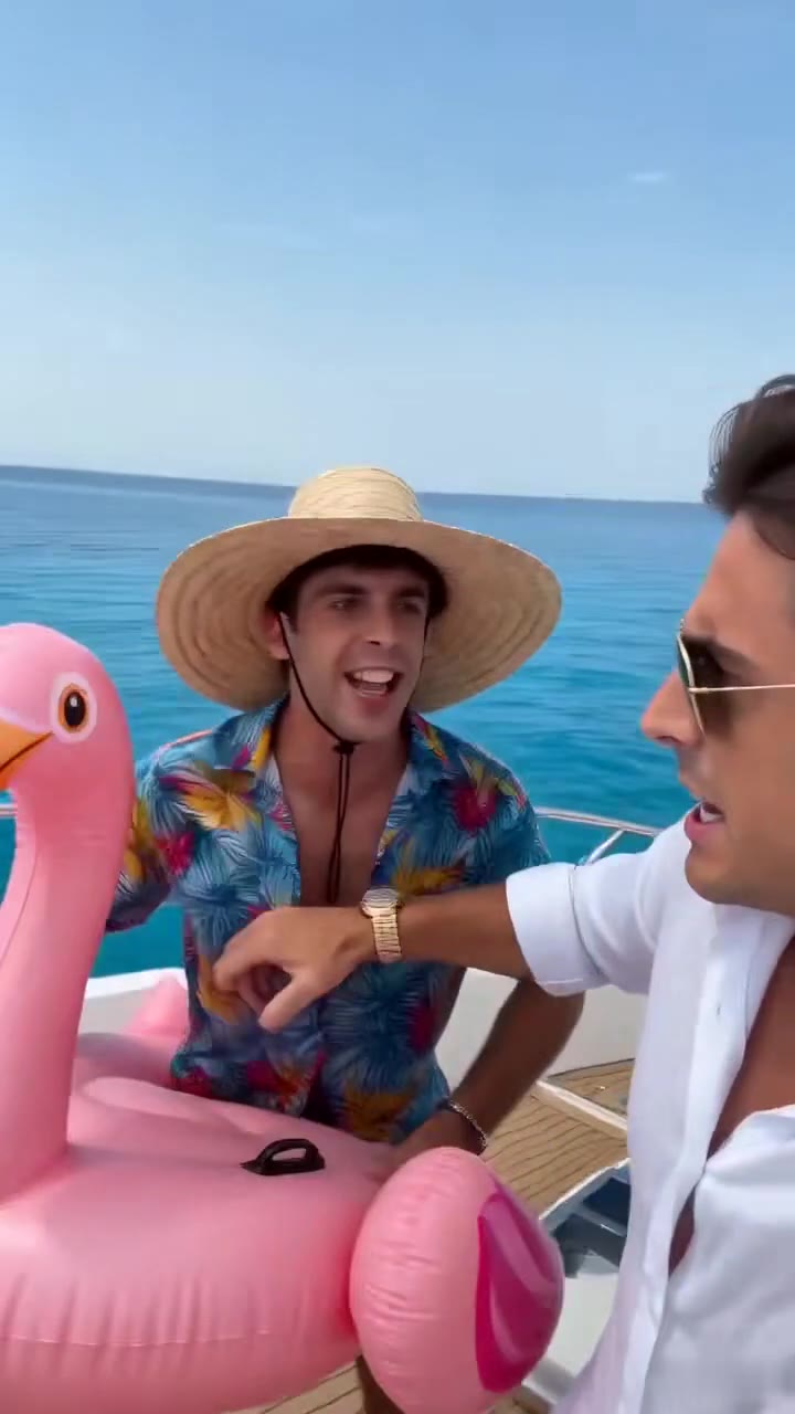 Mi hermana me salvó de un monstruo tras un juego inocente en el mar