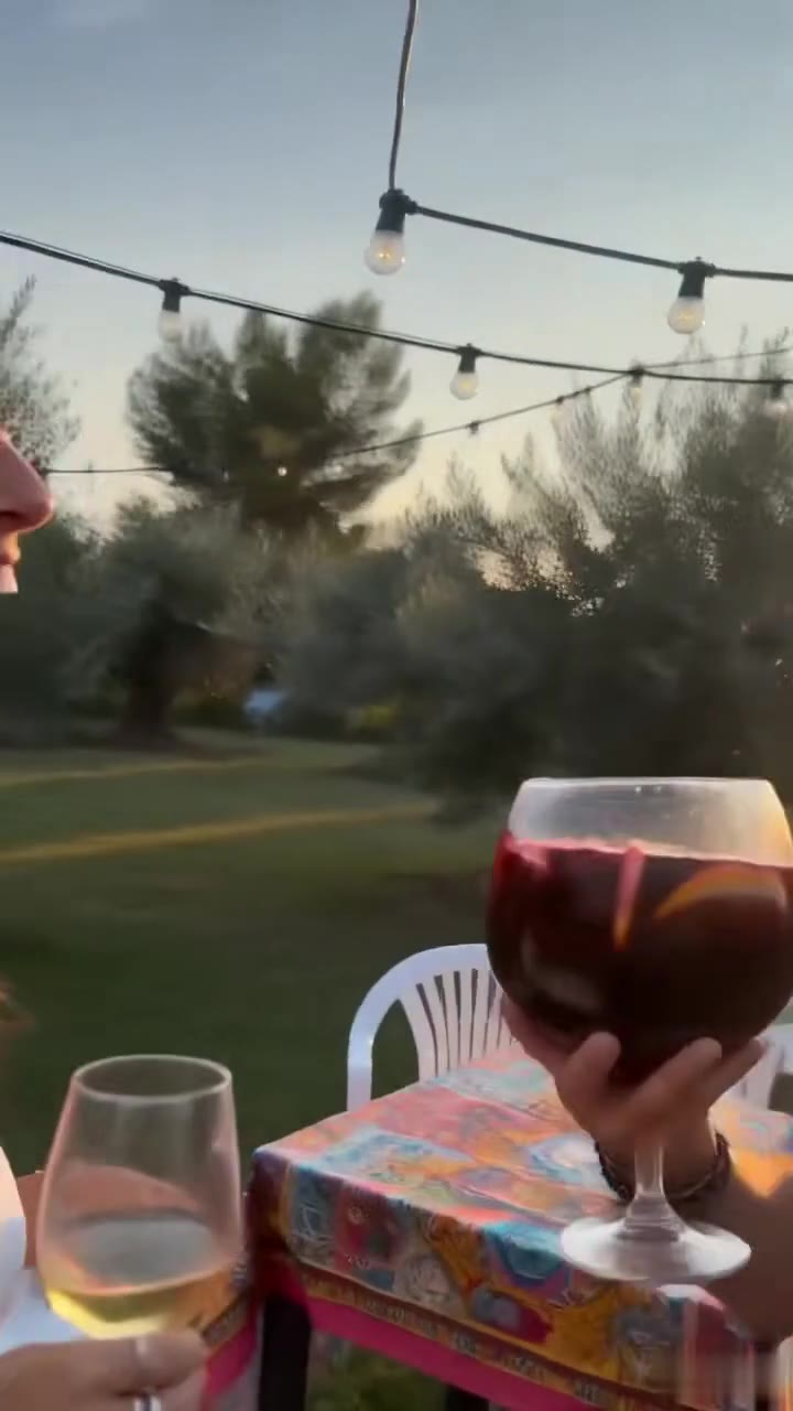 Mi suegra me humilló frente a todos pero mi esposo reveló su peor secreto
