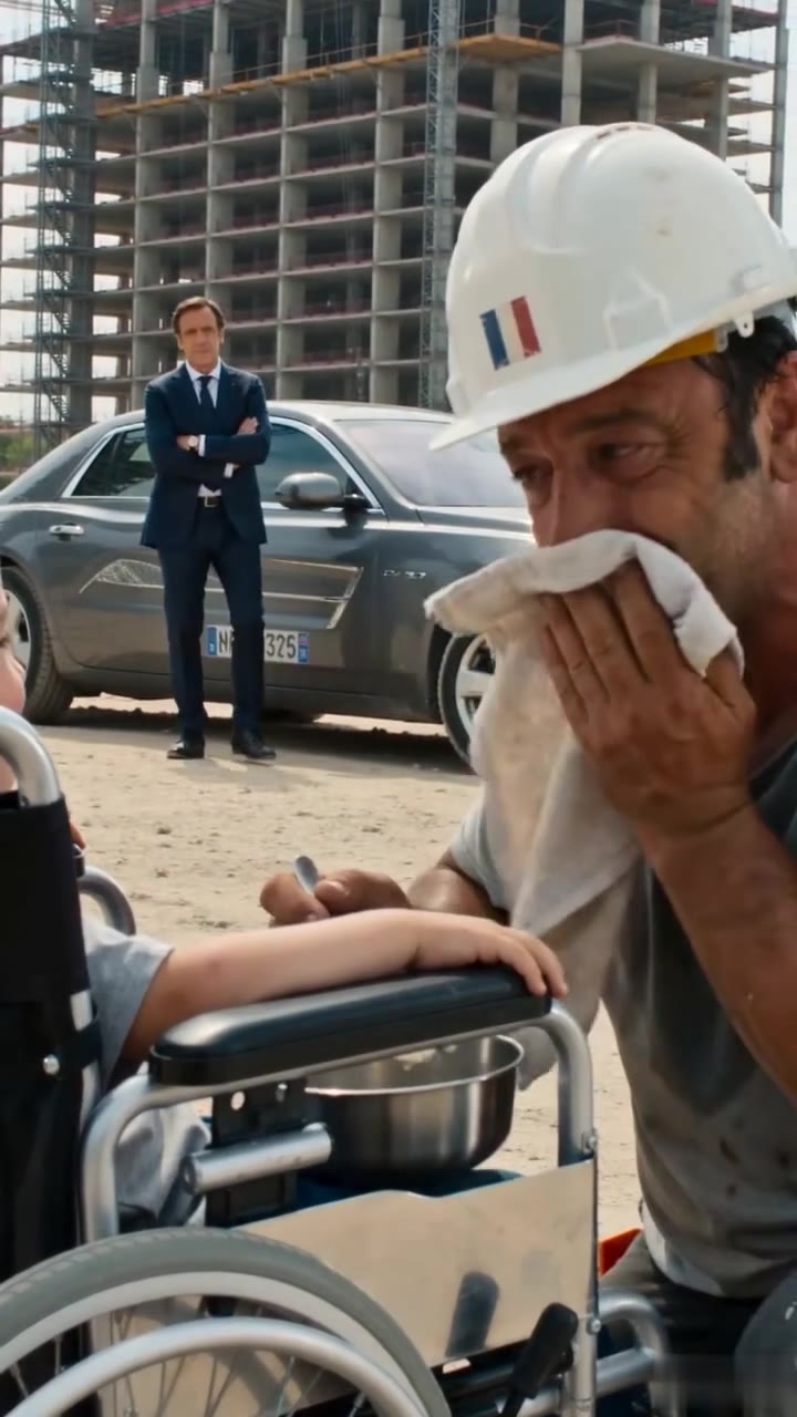 Le milliardaire voulait chasser l'enfant handicapé, mais un détail a tout changé