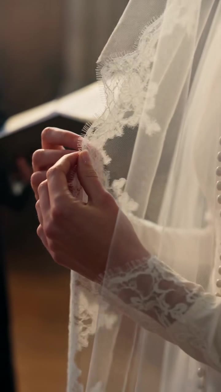 My Mother-in-Law Froze When I Handed Her a Note at the Altar