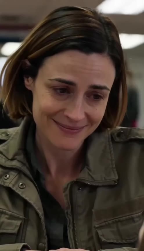 A Mother Split One Burger For Her Children, Unaware A Stranger Was Watching
