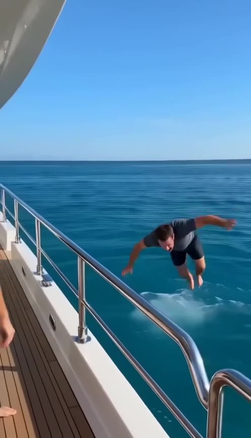 My Husband Pushed Me Off a Yacht, But My Best Friend Got Revenge